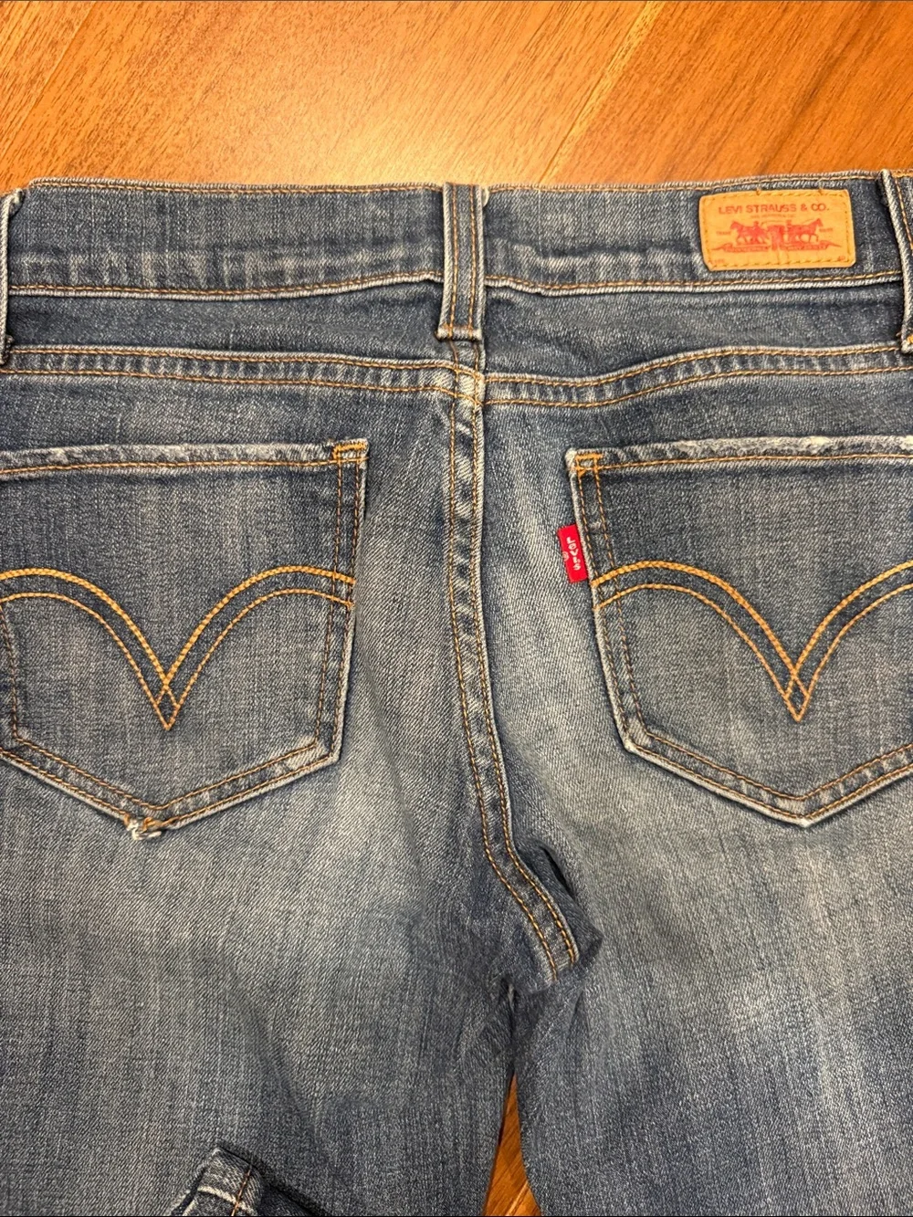 Levi's Women's Skinny Jeans in Faded Blue Wash